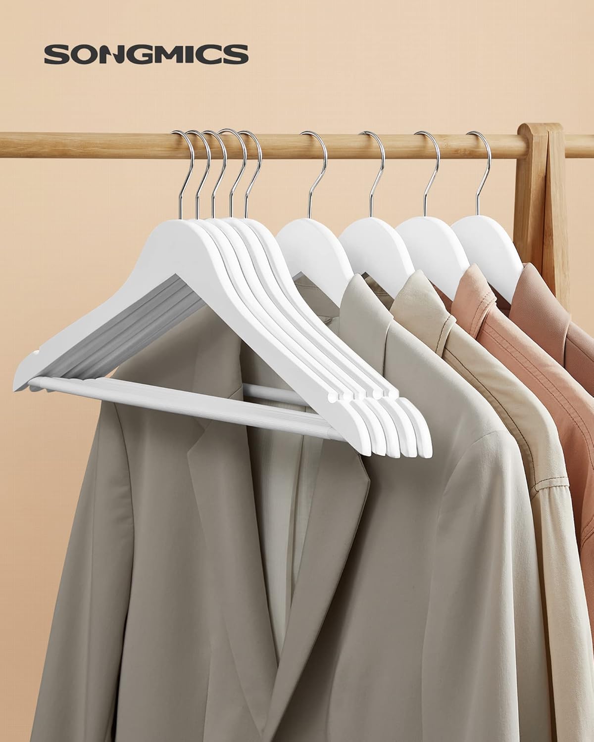 SONGMICS Cintre Bois, Lot de 100, avec Encoches Antiglisse, Barre Antidérapante pour Pantalons, Crochet Pivotant à 360°, pour Costumes, Chemises, Manteaux, Blanc CRW03W-100