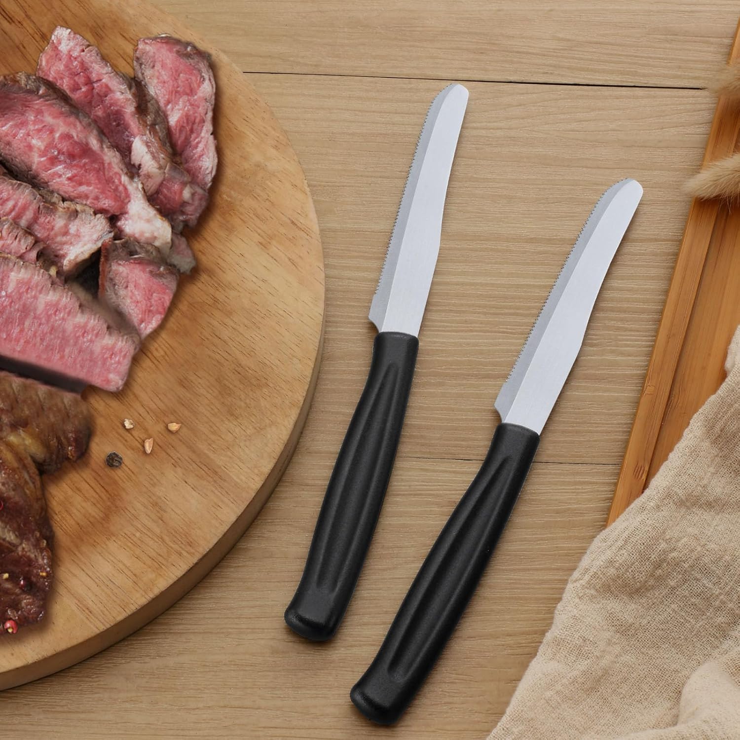 Pleafind - Couteaux de Table, 12 pcs, lame dentelée, manche ergonomique, lavable au lave-vaisselle