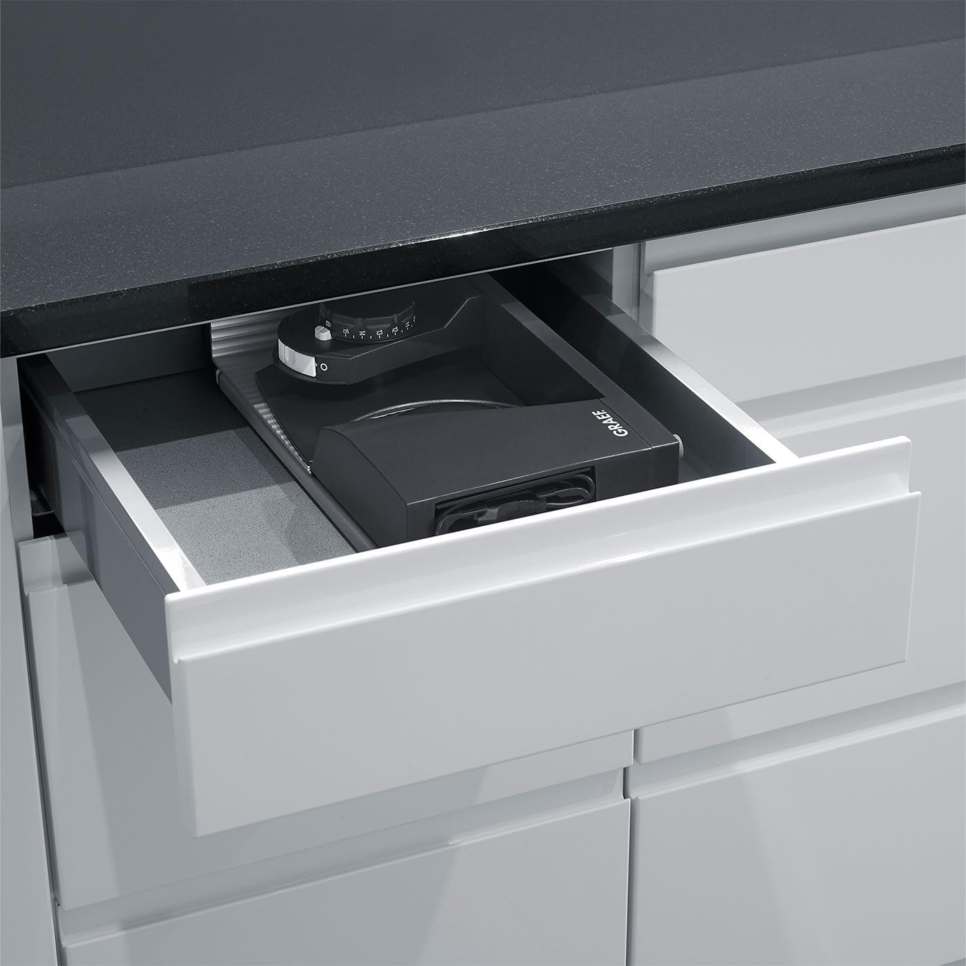 GRAEF - trancheuse universelle, compacte, lame 170 mm dentelée, épaisseur réglable, entièrement métallique, MT1006