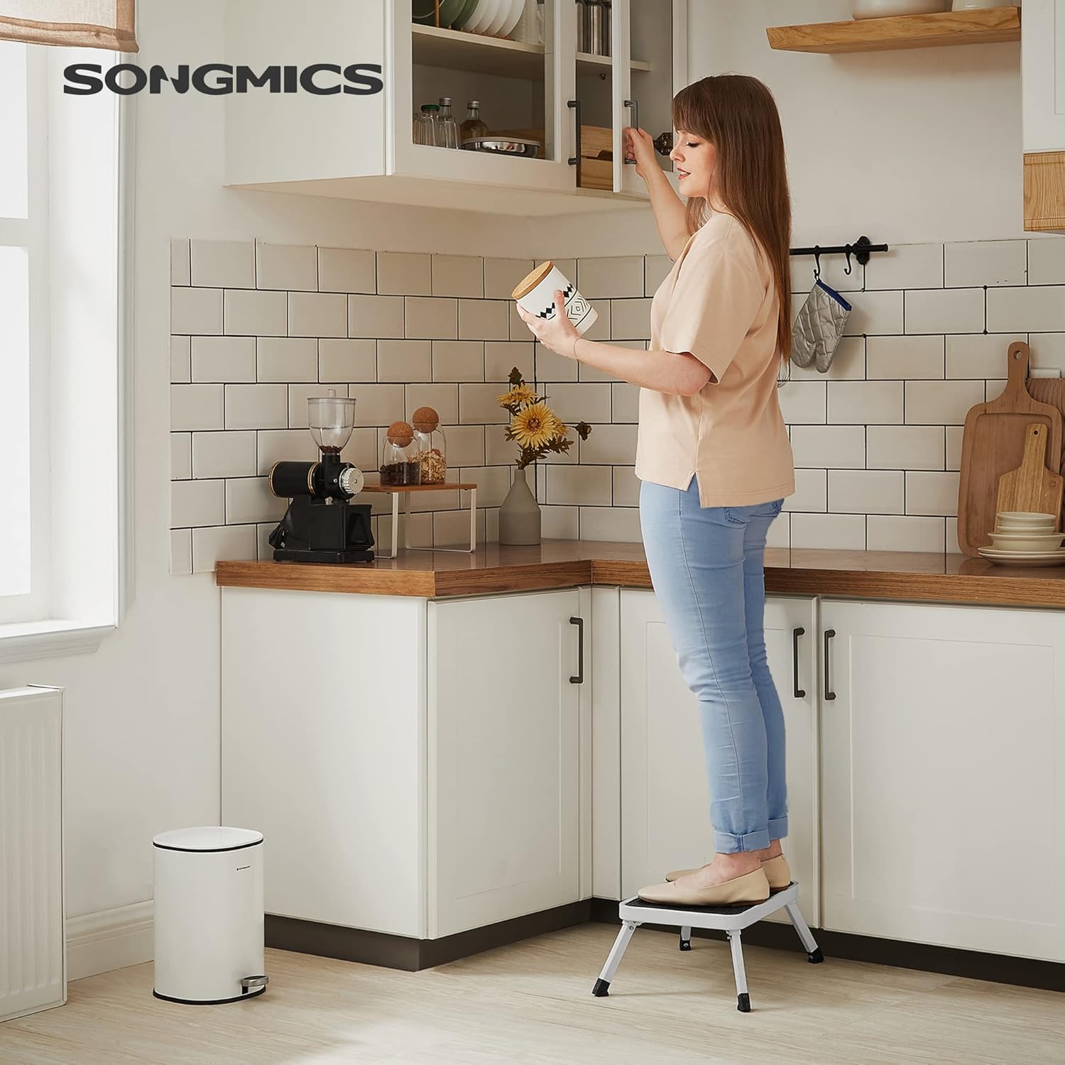 SONGMICS - escabeau pliable acier - 32x44x17,5cm - charge 150kg, GSL01WT