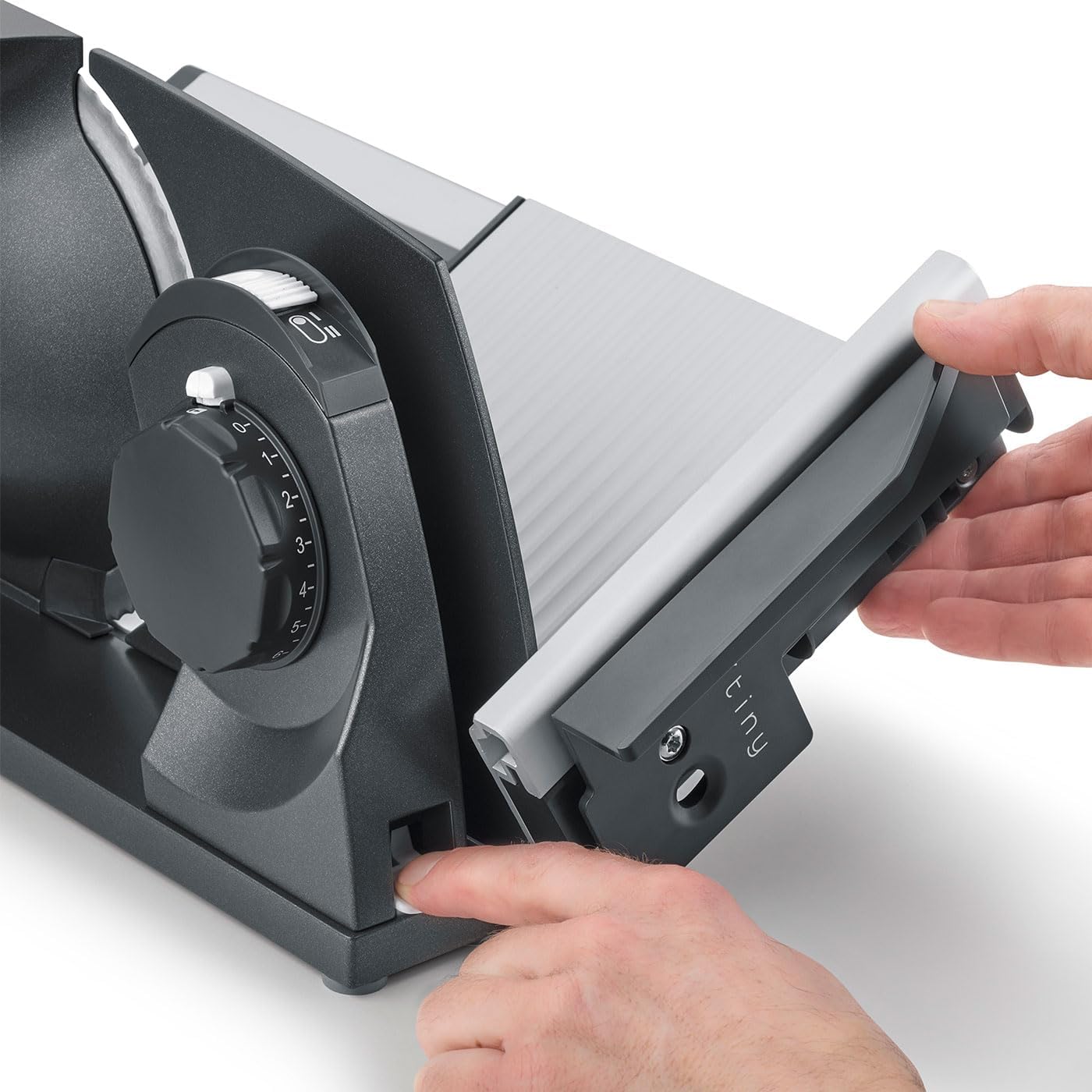 GRAEF - trancheuse universelle, compacte, lame 170 mm dentelée, épaisseur réglable, entièrement métallique, MT1006